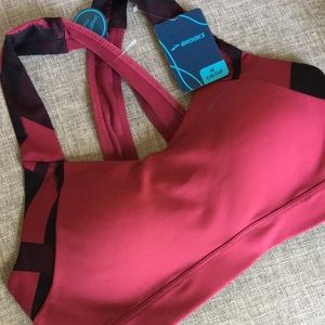 NWT- Brooks Uplift Crossback Running Bra
